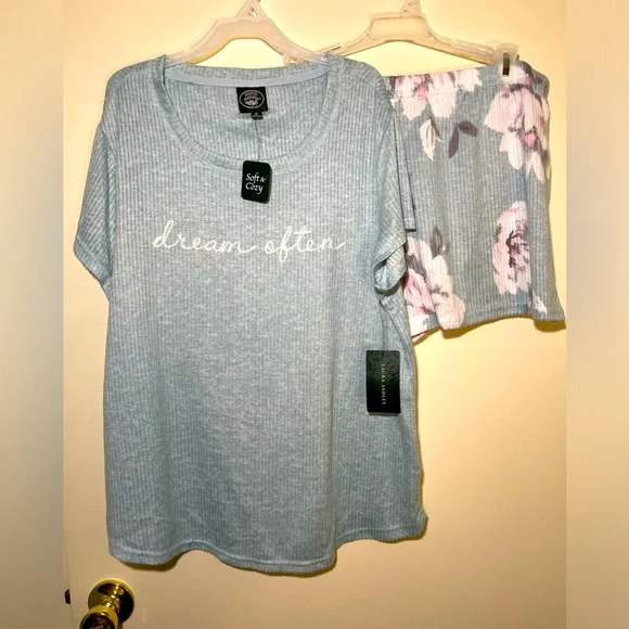 Laura Ashley 2 piece pajama set short sleeve top shorts XL NWT - Picture 2 of 8